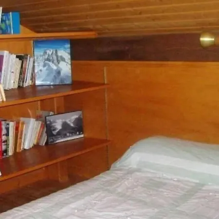 Spacious With Garden Σαλέ