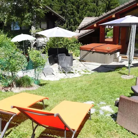 Spacious With Garden 샬레 *